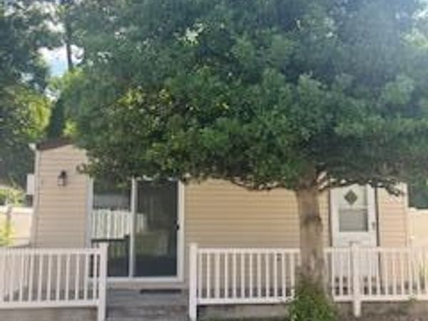 158 Continental Avenue , East Northport, NY 11731