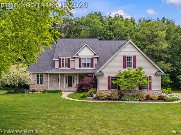 5580 Birch Lane, Springfield Twp, MI 48350