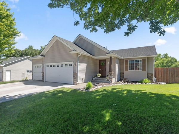 741 Morrison Avenue S, Annandale, MN 55302