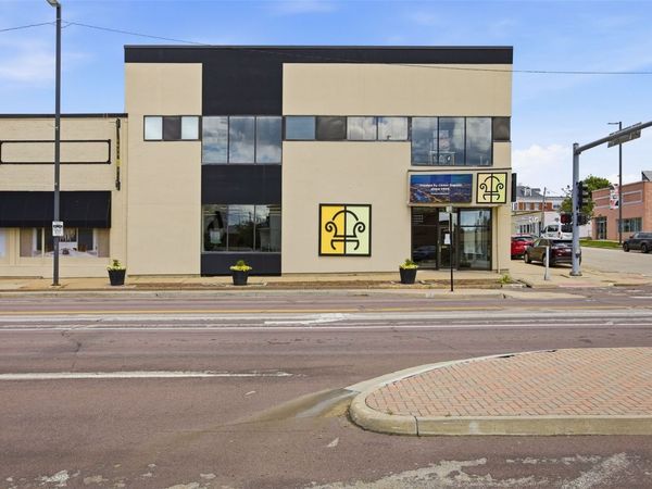 724 3rd Avenue SE, Cedar Rapids, IA 52401