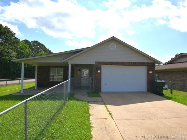 1122 Green Street , Sallisaw, OK 74955