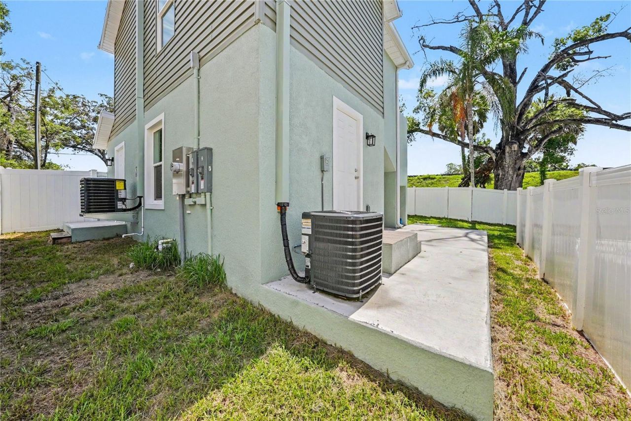 701 E Hollywood Street, Tampa, FL 33604 Photo