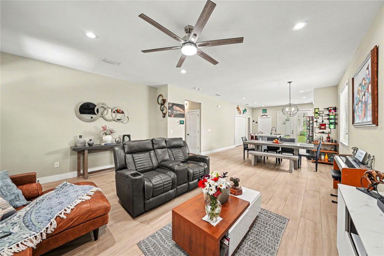 701 E Hollywood Street, Tampa, FL 33604 Photo