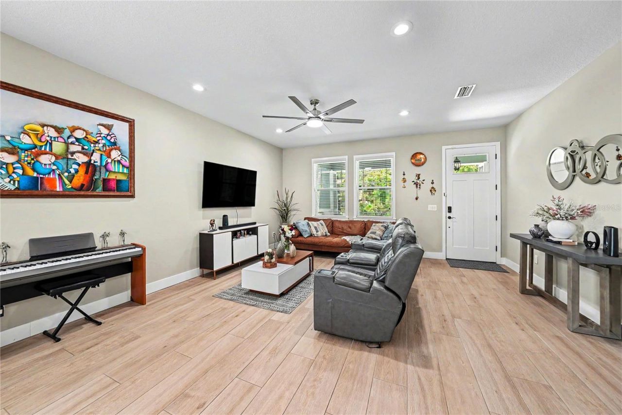 701 E Hollywood Street, Tampa, FL 33604 Photo