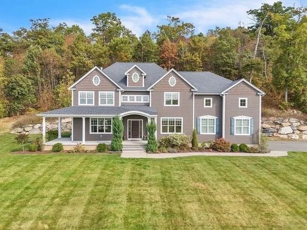 110 Munsing Rdg, Granby, MA 01033