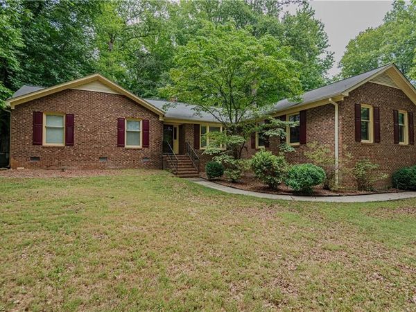2603 Crescent Hill Drive, Mebane, NC 27302