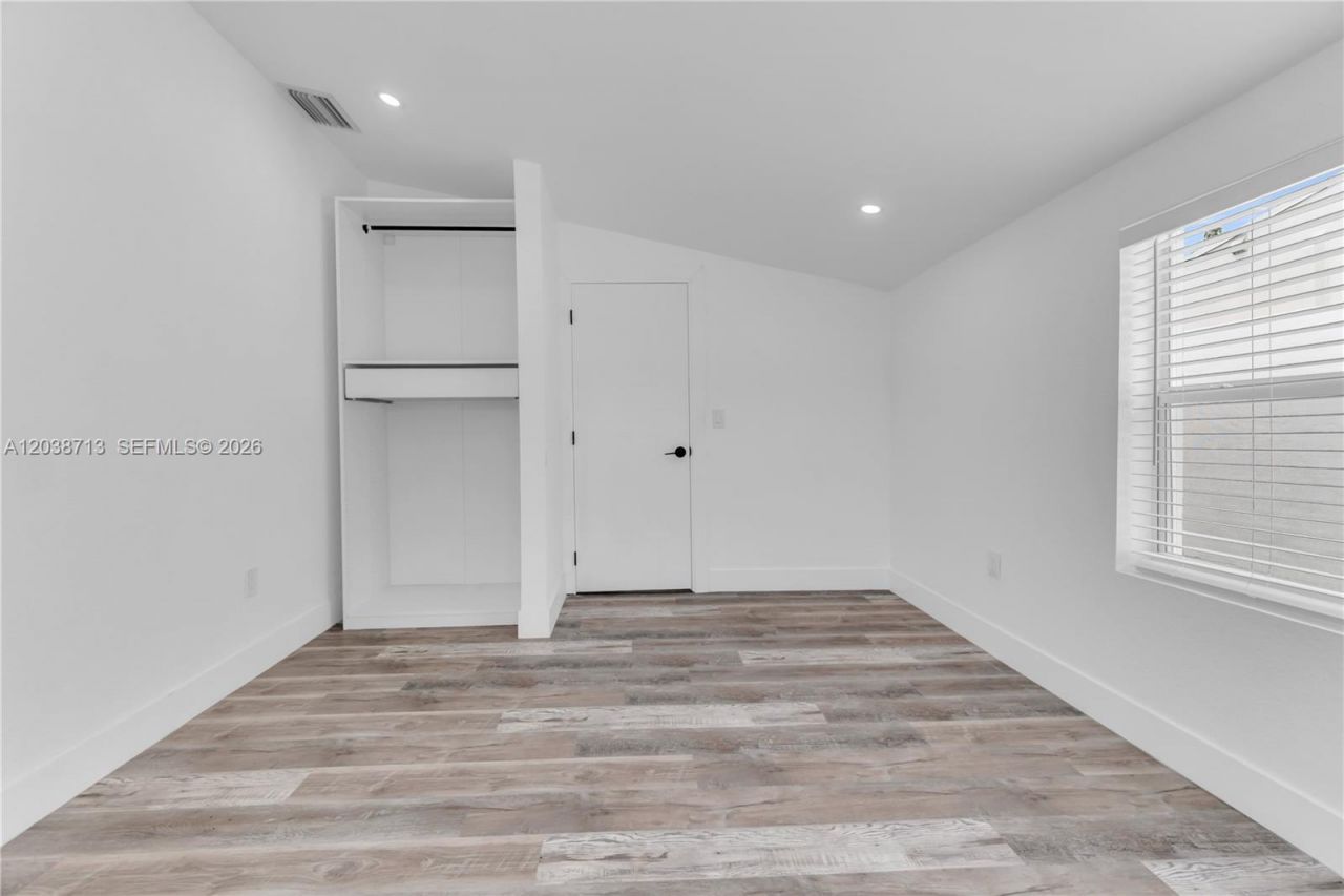 2600 NW 108th St, Unit 2, Miami, FL 33167 Photo