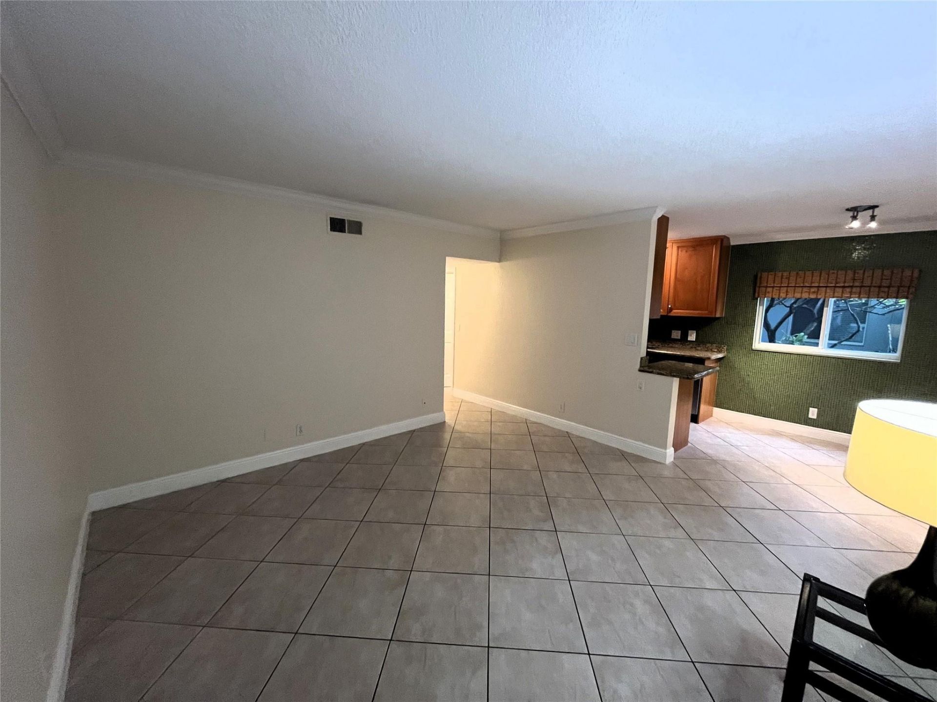 1460 NE 18th Street, Unit 104, Fort Lauderdale, FL 33305 Photo