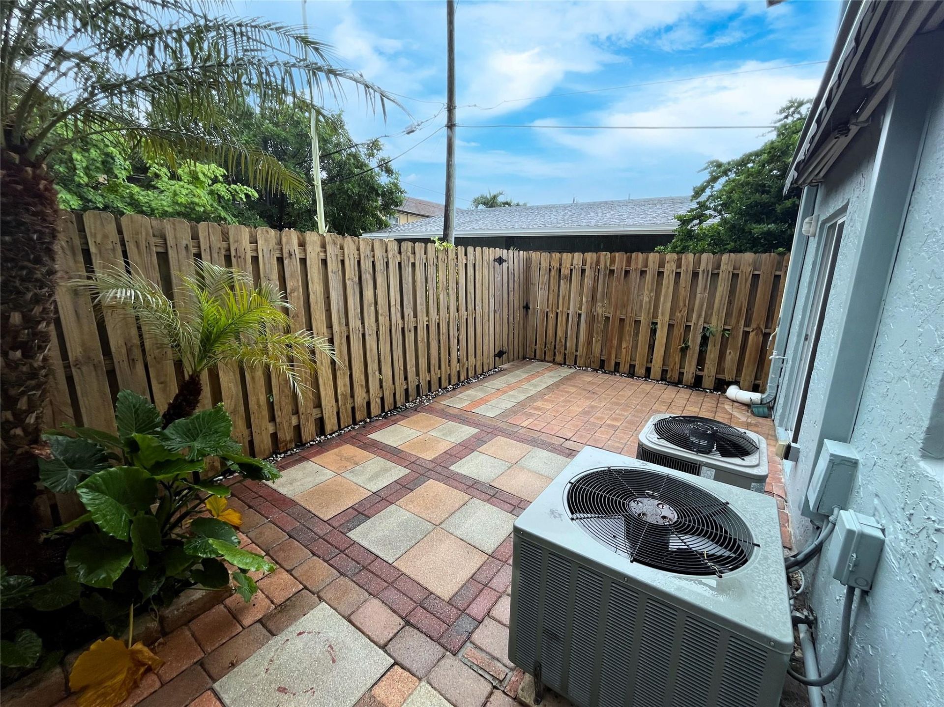 1460 NE 18th Street, Unit 104, Fort Lauderdale, FL 33305 Photo