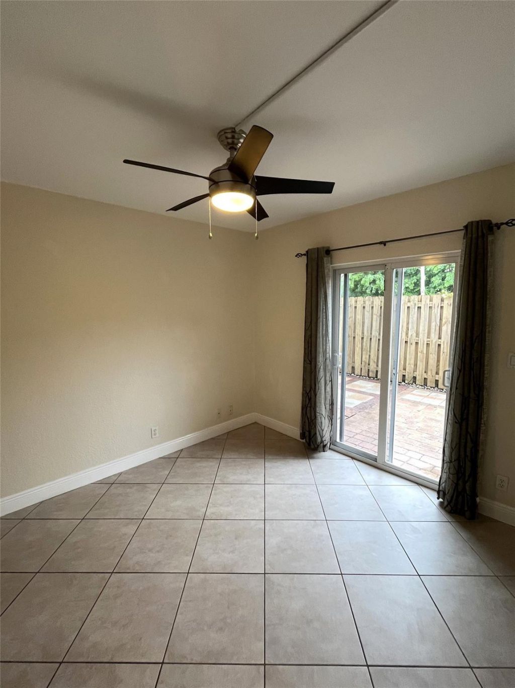 1460 NE 18th Street, Unit 104, Fort Lauderdale, FL 33305 Photo