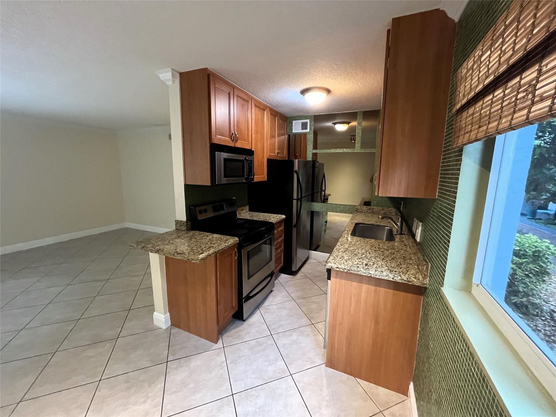 1460 NE 18th Street, Unit 104, Fort Lauderdale, FL 33305 Photo