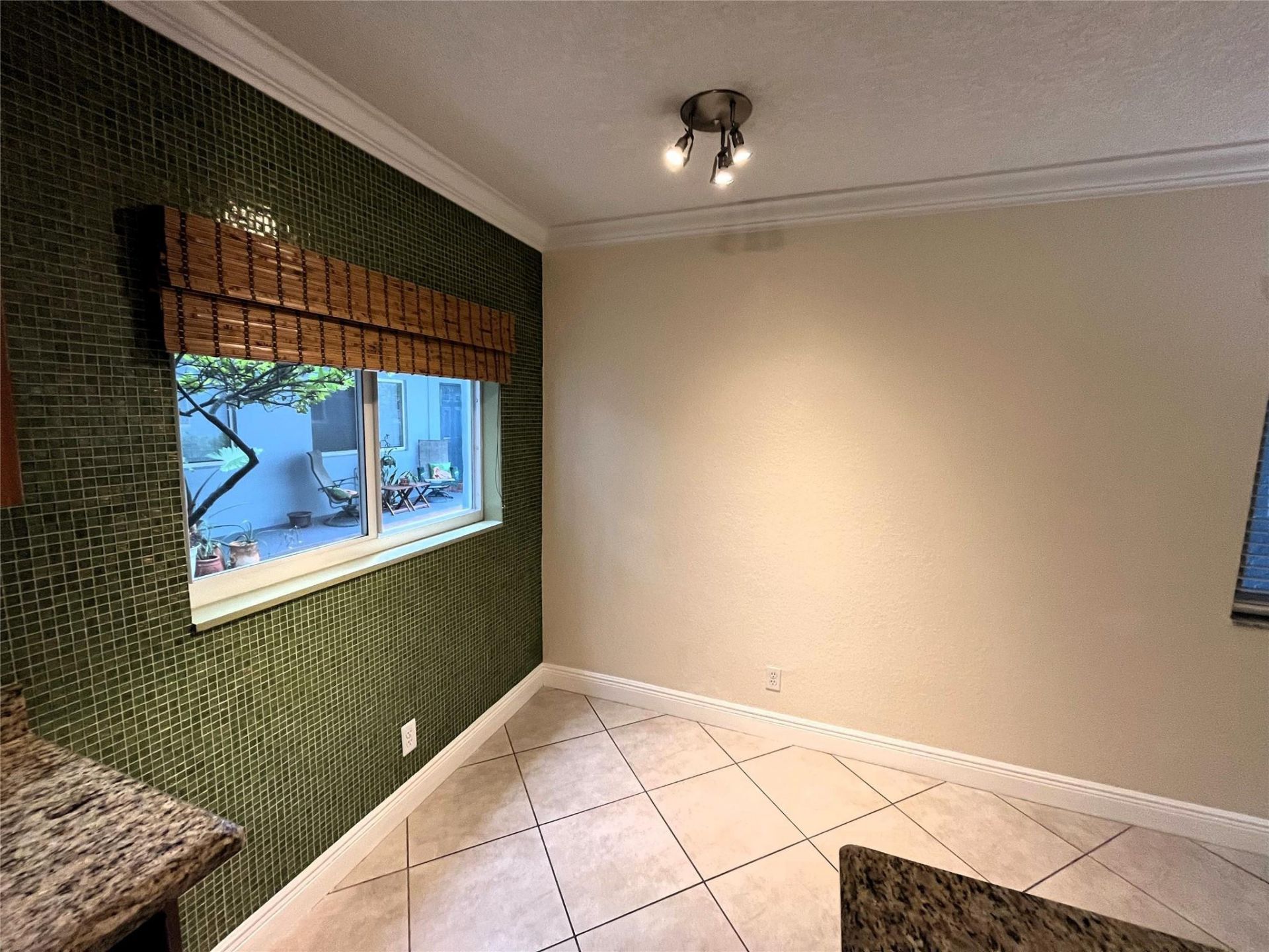 1460 NE 18th Street, Unit 104, Fort Lauderdale, FL 33305 Photo