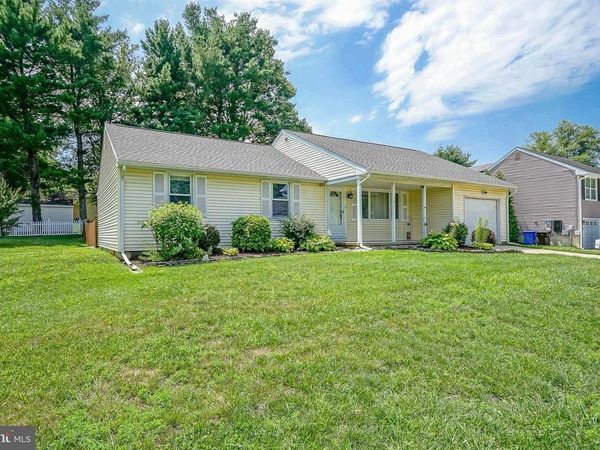 101 GREENBRIAR ROAD, DELRAN, NJ 08075