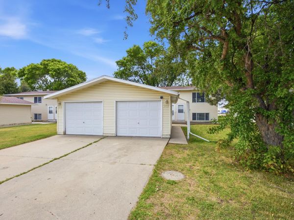 910-912 32nd Street N, Fargo, ND 58102