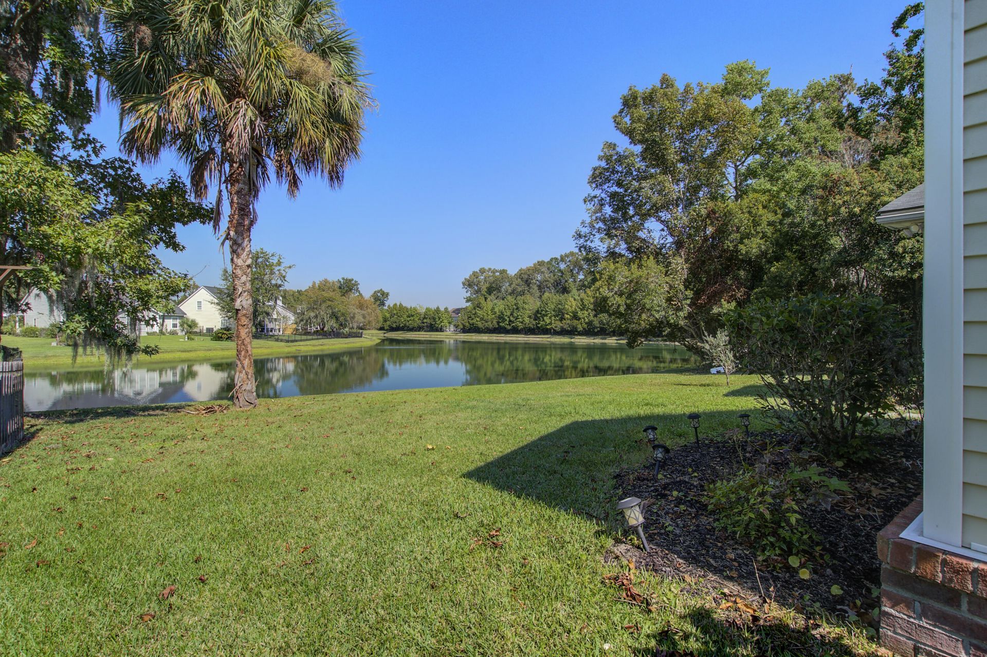 454 Hainesworth Drive Photo 21