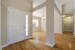 454 Hainesworth Drive photo 4