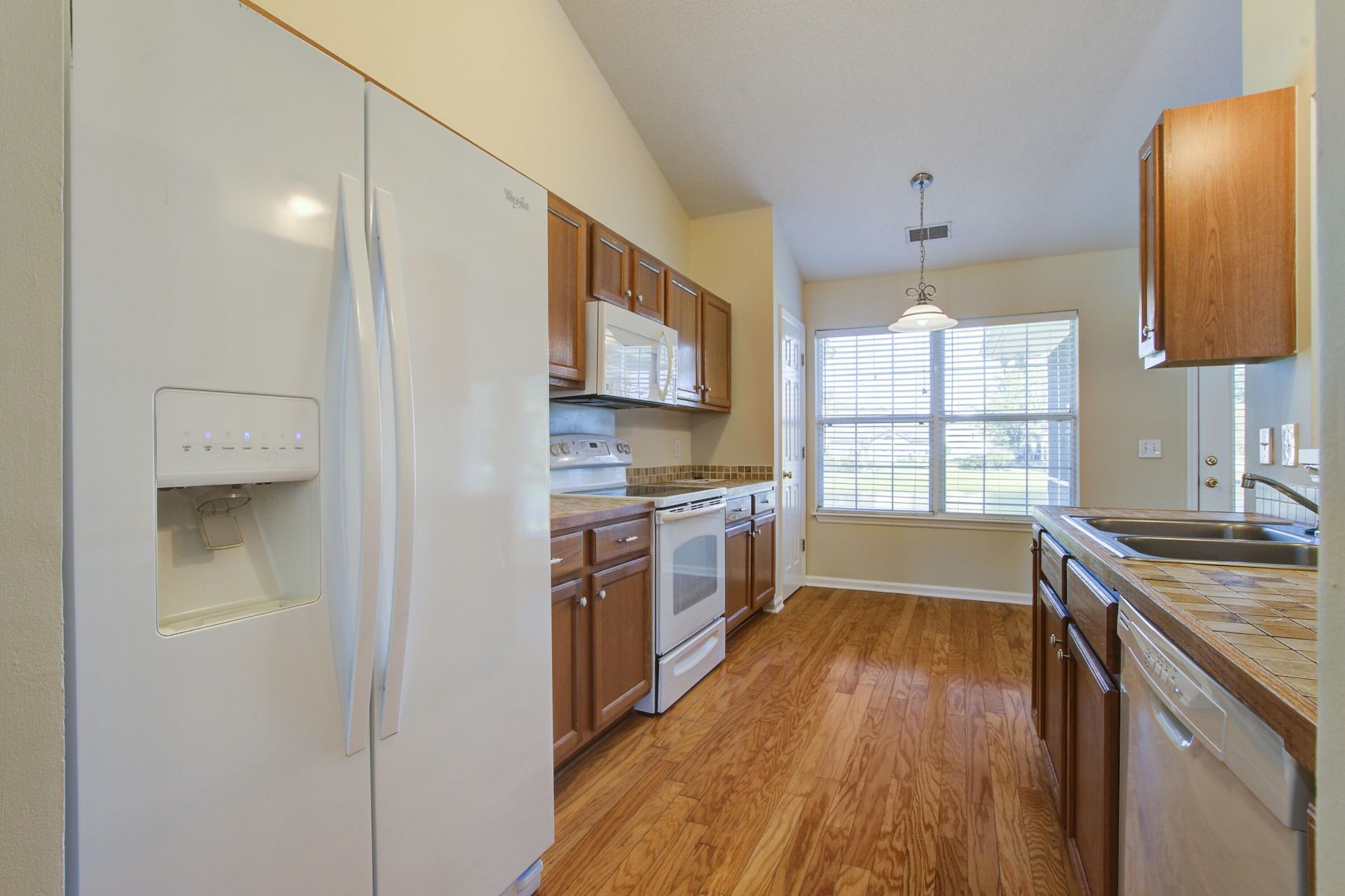454 Hainesworth Drive Photo 9