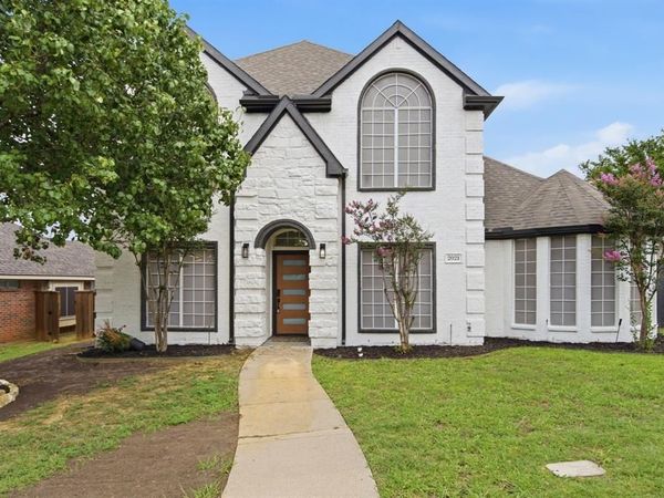 2021 Camelot Drive, Lewisville, TX 75067