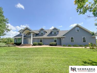 11701 Raymond Road, Waverly, NE 68462