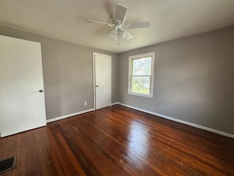 1324 E 25th Avenue , Columbus, OH 43211 Photo 11