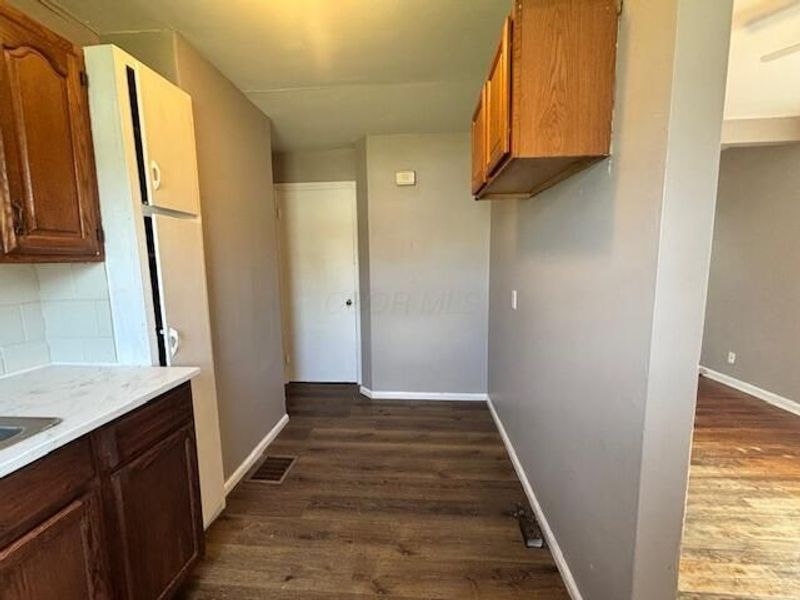 1324 E 25th Avenue , Columbus, OH 43211 Photo 4