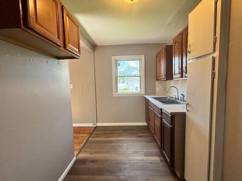 1324 E 25th Avenue , Columbus, OH 43211 Photo 5