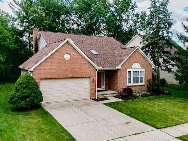 6844 Spruce Pine Drive, Columbus, OH 43235