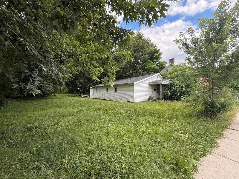 326 Mead Street , Zanesville, OH 43701 Photo 5