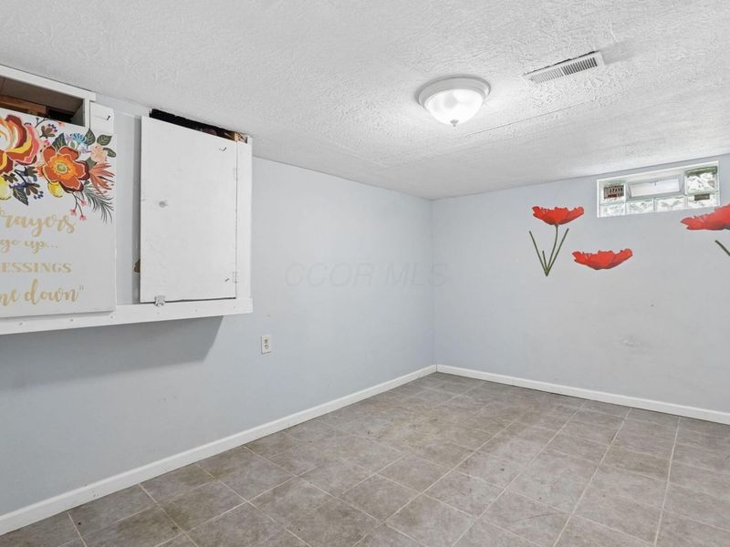 1010 Rose Place, Columbus, OH 43227 Photo 24