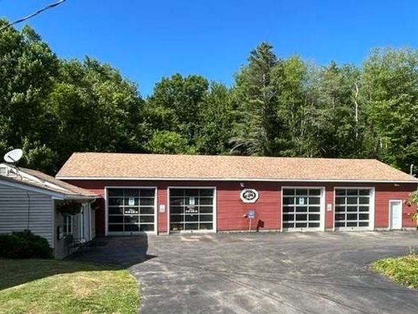 219 Main Street, Sandown, NH 03873