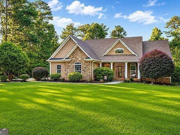 8179 Pineview Court, Villa Rica, GA 30180