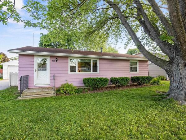 328 BRANTWOOD DRIVE, Neenah, WI 54956