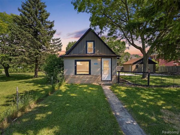 16853 Helen Street, Southgate, MI 48195