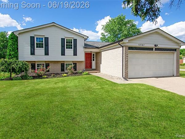 12137 Volpe Drive, Sterling Heights, MI 48312