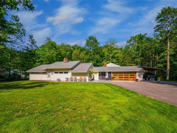 3899 Brainard Road , Beachwood, OH 44122