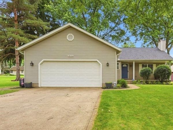 3166 Vermont Street NW, North Canton, OH 44720