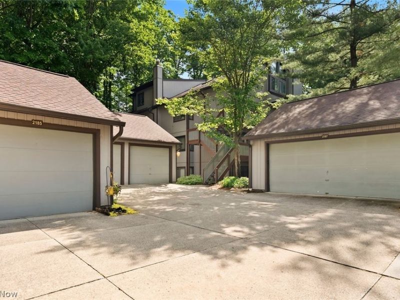 2189 Pinebrook Trail , Cuyahoga Falls, OH 44223 Photo 3