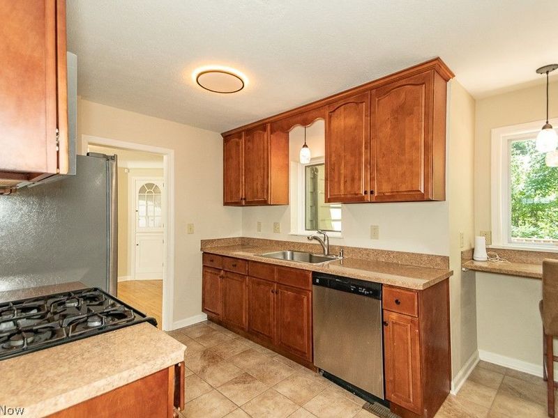 1535 Laclede Road , South Euclid, OH 44121 Photo 10