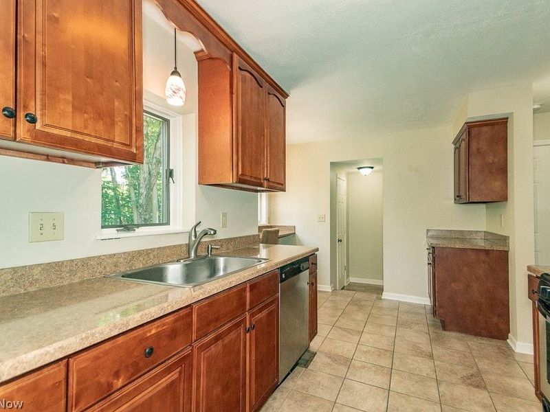 1535 Laclede Road , South Euclid, OH 44121 Photo 13