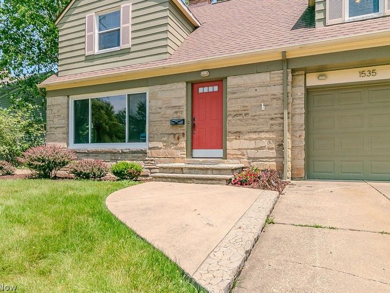 1535 Laclede Road , South Euclid, OH 44121 Photo 2