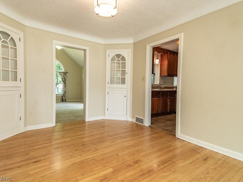 1535 Laclede Road , South Euclid, OH 44121 Photo 8