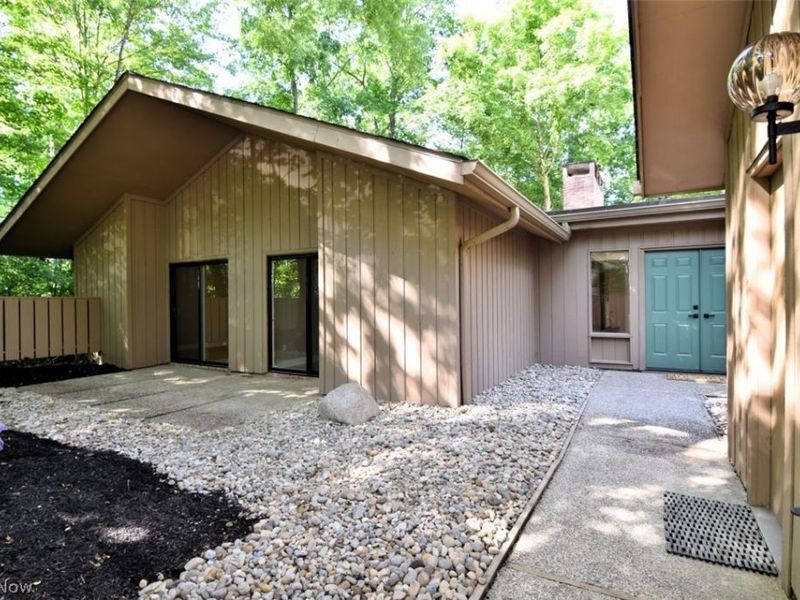 680-26 Fairington Drive , Aurora, OH 44202 Photo 2