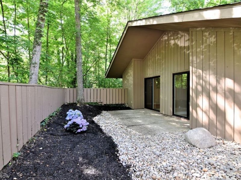 680-26 Fairington Drive , Aurora, OH 44202 Photo 3