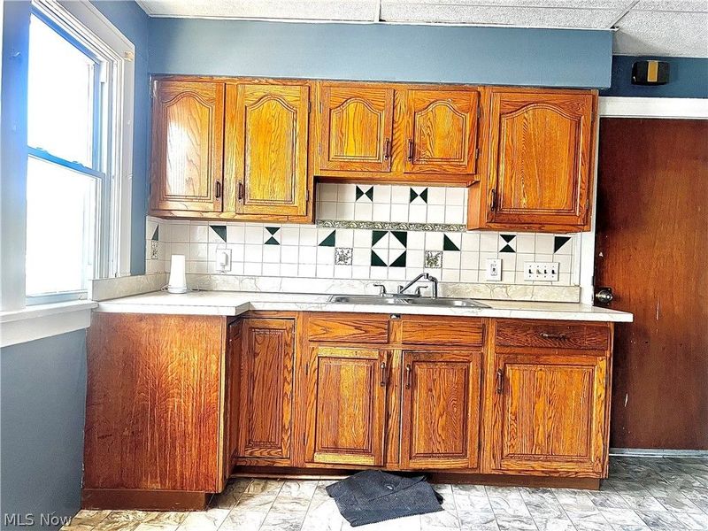 3294 E 105th Street , Unit Up, Cleveland, OH 44104 Photo 7