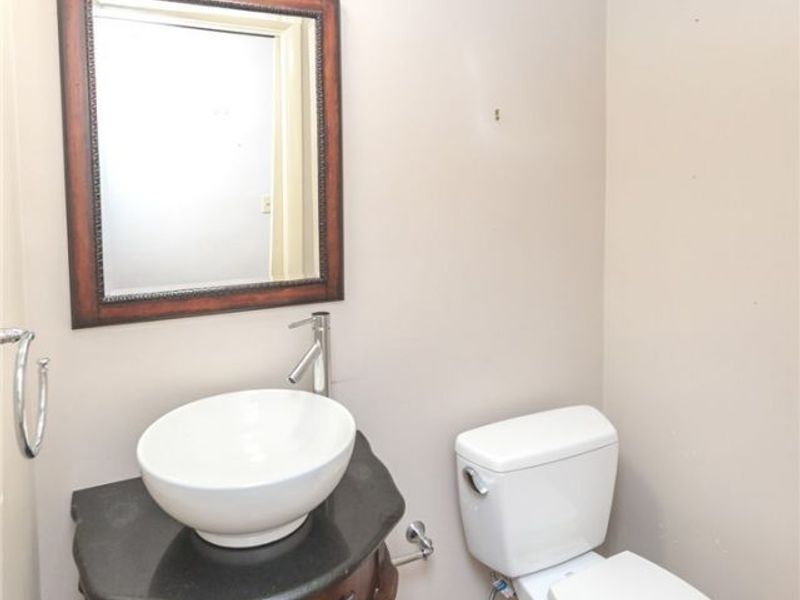 23721 Greenlawn Avenue , Beachwood, OH 44122 Photo 17
