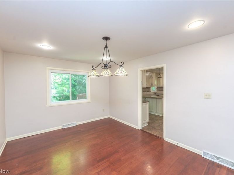 23721 Greenlawn Avenue , Beachwood, OH 44122 Photo 6