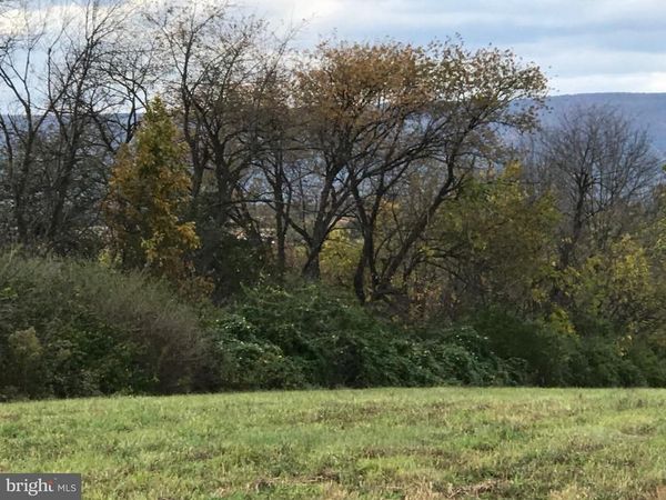 136 BUCKINGHAM , CHAMBERSBURG, PA 17201