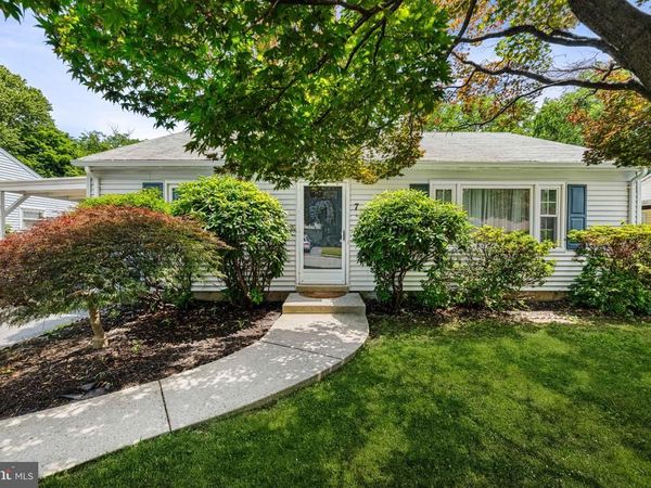 7 PIERREPONT AVENUE, MIDDLESEX, NJ 08846