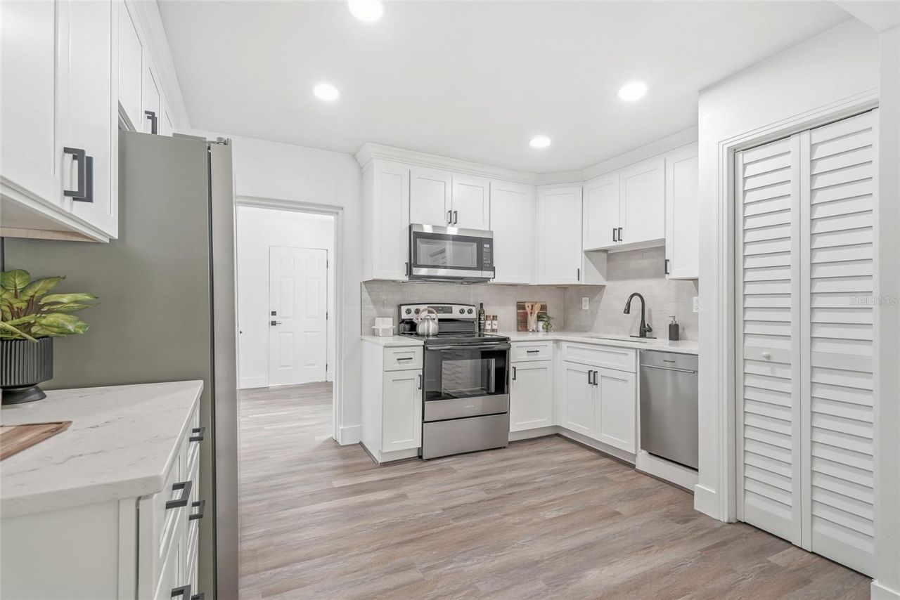 2534 19th Street S, Saint Petersburg, FL 33712 Photo