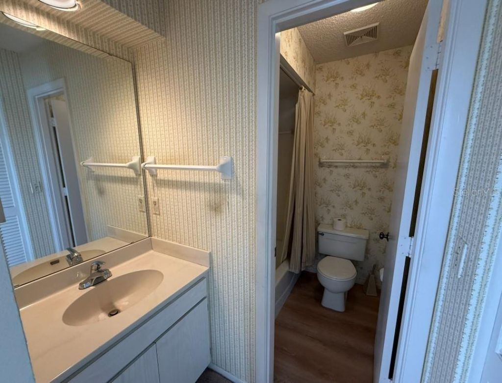 6564 Draw Lane, Unit 102, Sarasota, FL 34238 Photo